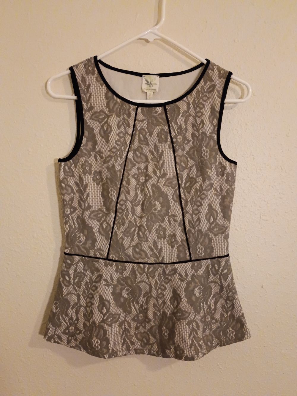 Anthropologie Weston Wear Peplum Top w Lace, Grey & Brown Size XS